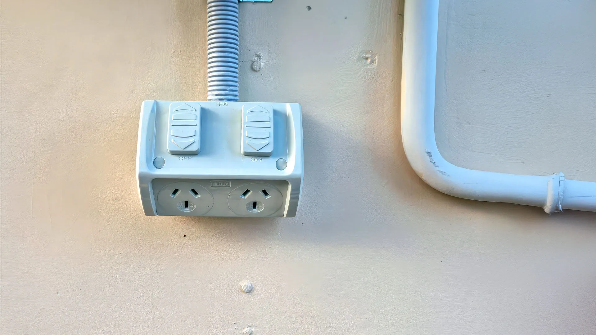 Licensed Brisbane electrician arriving for an emergency callout