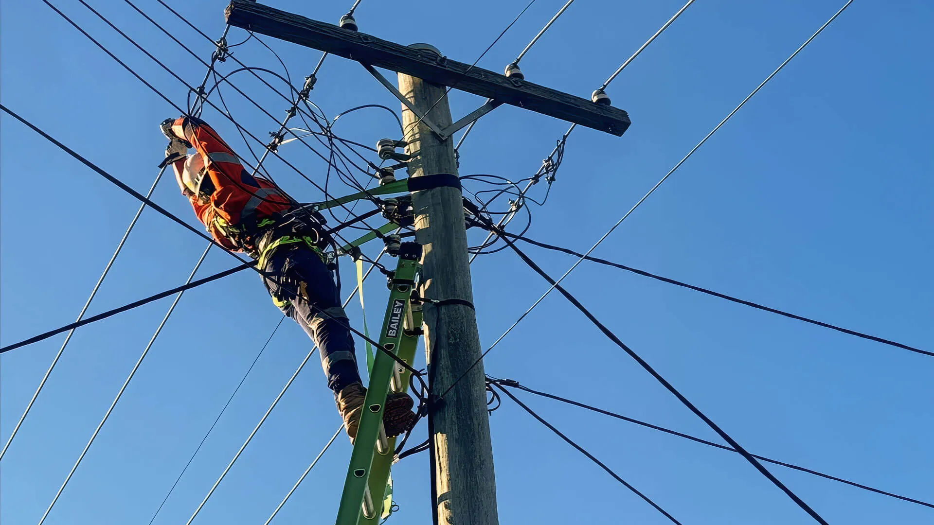 Licensed Brisbane electrician arriving for an emergency callout